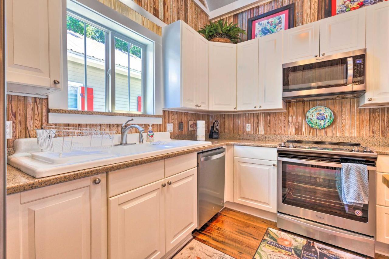 Cottage With Porch - 3 Min Walk To Bay St Louis Bay St. Louis Bagian luar foto