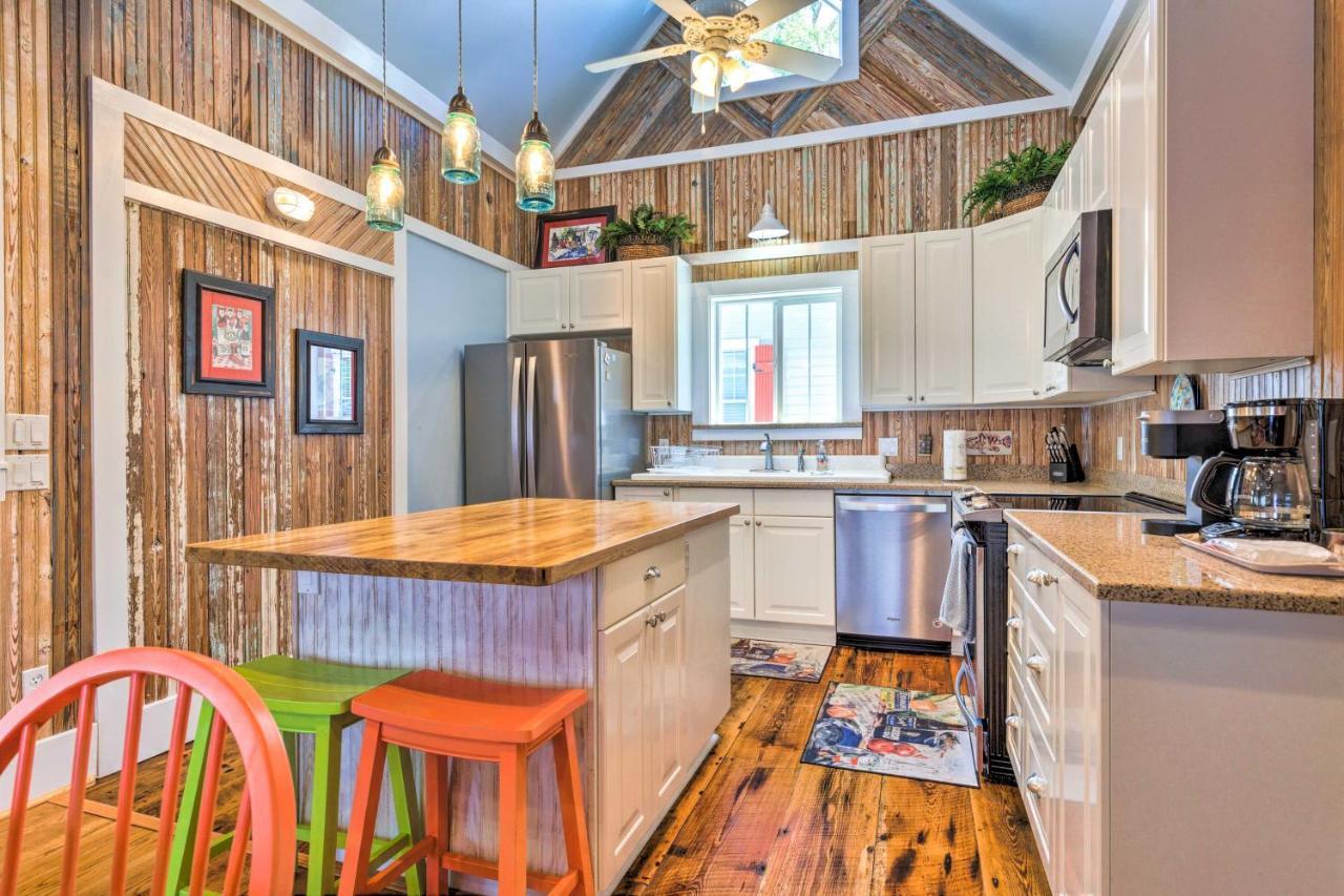 Cottage With Porch - 3 Min Walk To Bay St Louis Bay St. Louis Bagian luar foto