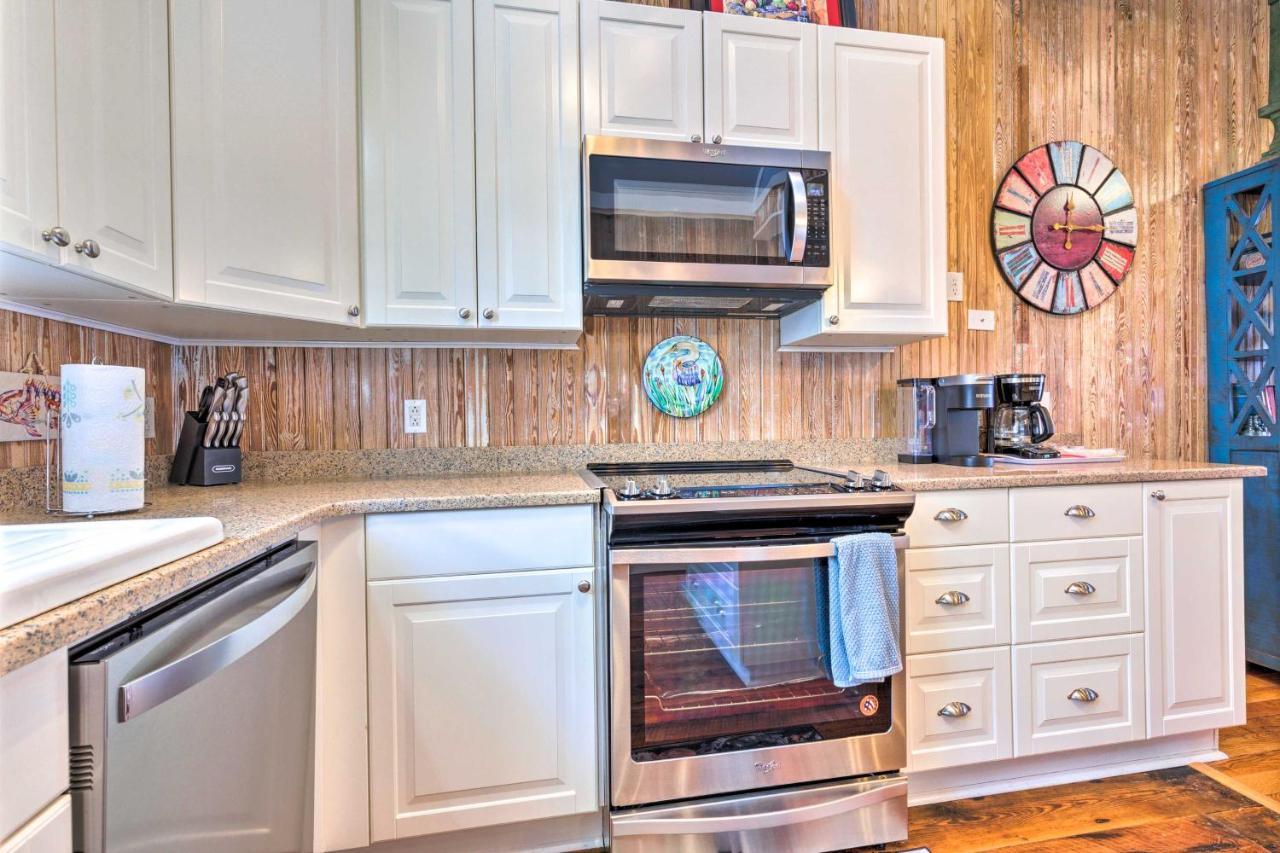 Cottage With Porch - 3 Min Walk To Bay St Louis Bay St. Louis Bagian luar foto